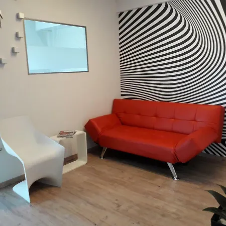 Studiosbank Nikom A * Drama