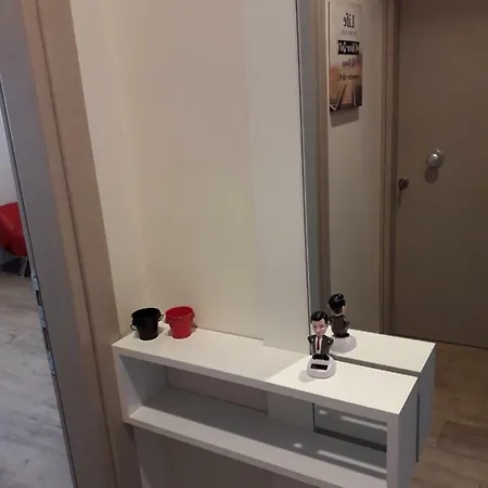 Studiosbank Nikom A * Drama